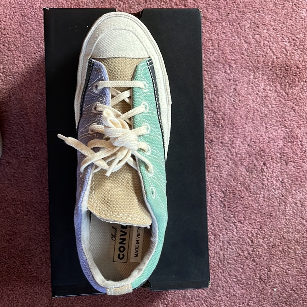 Chuck Taylor Converse All Star Granola sneaks…women’s size 8/mens 6